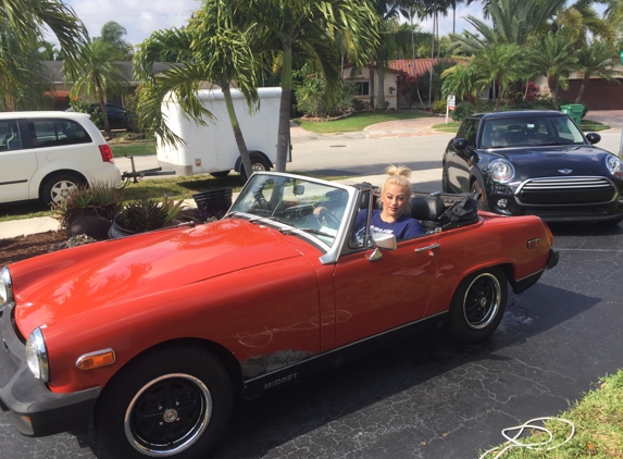 Vincent's Carburetor, Inc. - Miami, FL. 1977 MG Midget