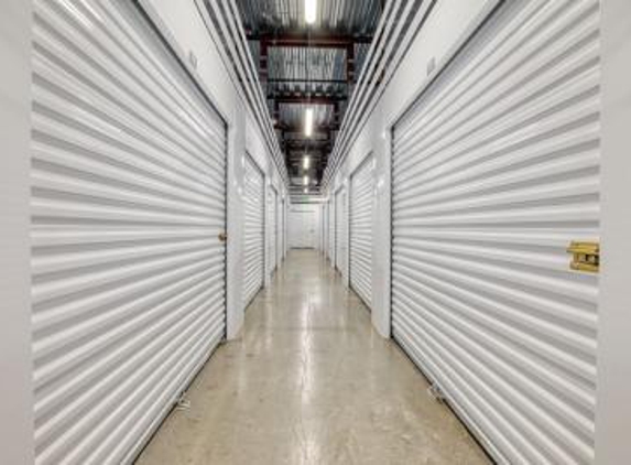 Life Storage - Coral Springs, FL