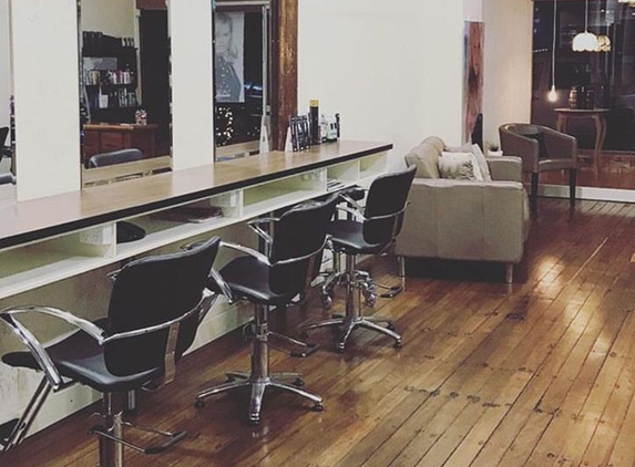 Arguelo's Studio Hair-Bar - Toowoomba City, QLD. Inside the Salon!