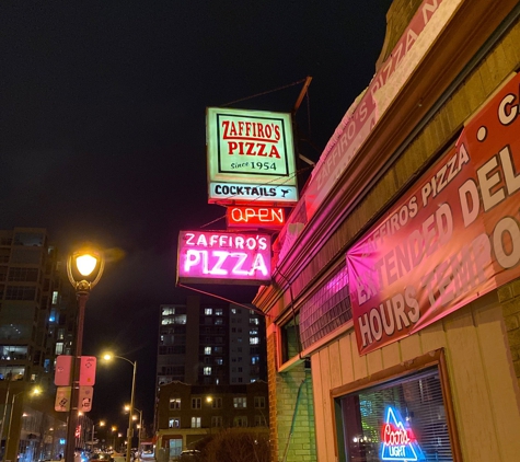 Zaffiro's Pizza & Bar - Milwaukee, WI