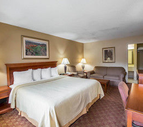 Quality Inn & Suites @ Hanes Mall / Medical Center - Winston Salem, NC