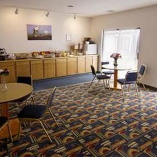 Americas Best Value Inn - Fort Atkinson, WI