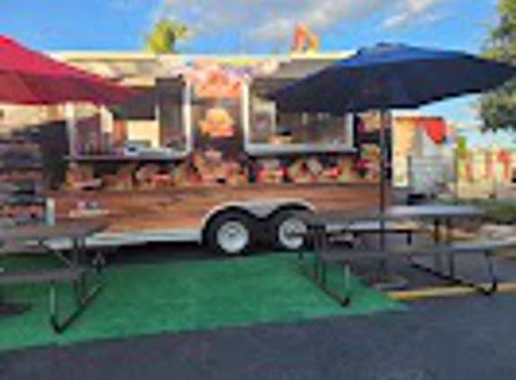 Food Trucks Heaven - Kissimmee, FL