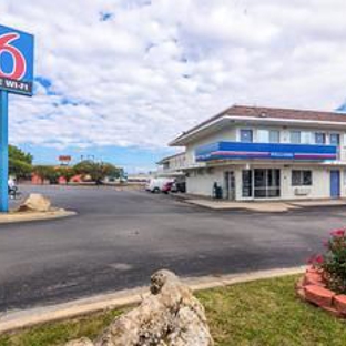 Motel 6 - Ardmore, OK