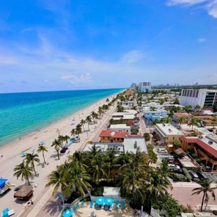 Villa Sinclair - Hollywood, FL. Villa-Sinclair.com Beach Suites & Spa 
317 Polk Street Hollywood Beach Florida 33019 1-954-450-0000
 #villasinclair #hollywoodfl #bestplacetostay