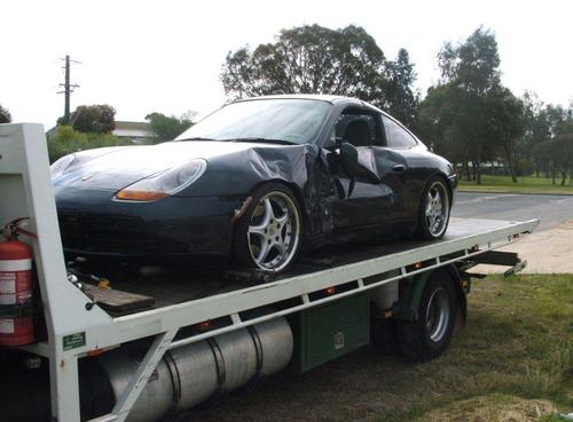 Quality Towing & Tilt Tray Service - Beckenham, WA