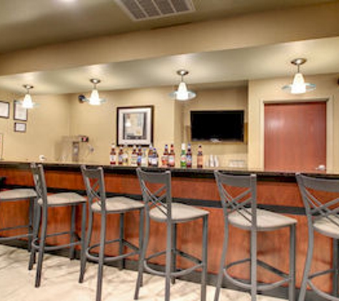 Cobblestone Hotel & Suites - Salem - Salem, IN