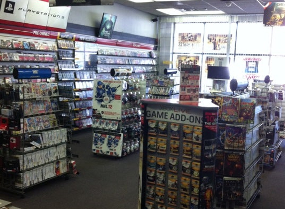 GameStop - Chicago, IL