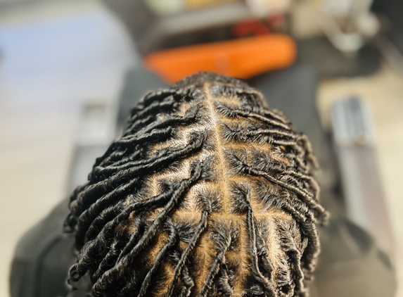 Dyca's Hair Braiding - Upper Darby, PA