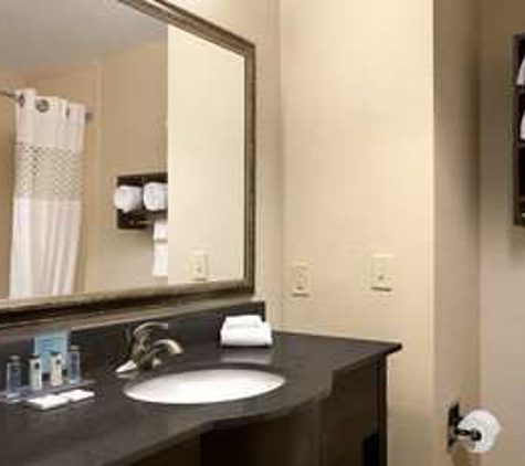 Hampton Inn & Suites Mansfield - Mansfield, PA