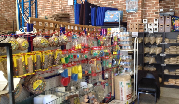 Hawkesbury Wholesale Pet Foods - Mulgrave, NSW. Avarian Food