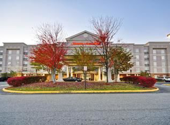 Hampton Inn & Suites Fredericksburg-at Celebrate Virginia - Fredericksburg, VA