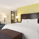 Hampton Inn Fairmont - Hotels