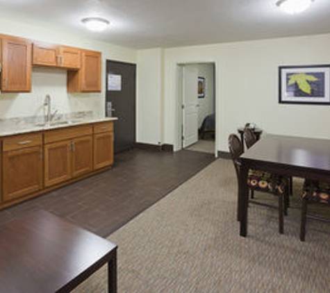 The Fargo Inn & Suites - Fargo, ND