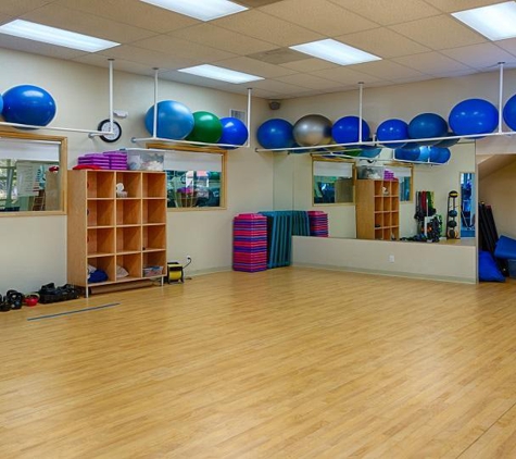 Club Paradise Fitness - Fallbrook, CA