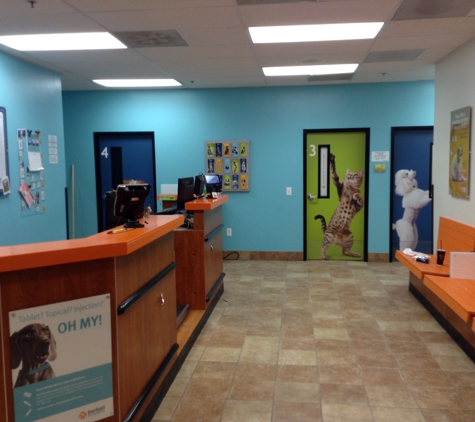 Banfield Pet Hospital - Gurnee, IL