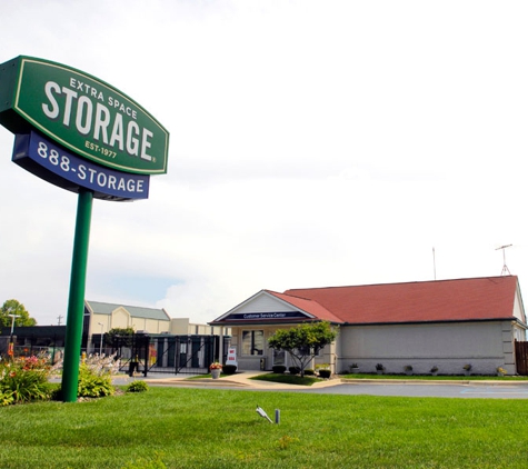 Extra Space Storage - Southgate, MI