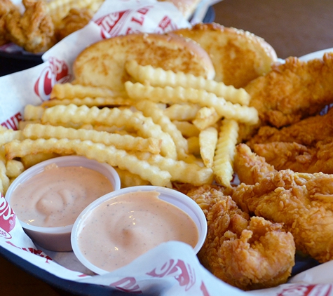 Raising Cane's Chicken Fingers - Palm Springs, CA