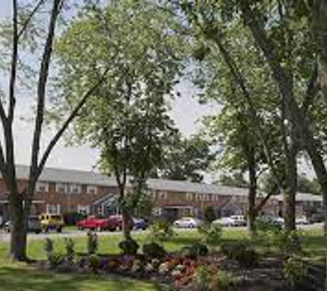 Pickwick Apartments - Maple Shade, NJ