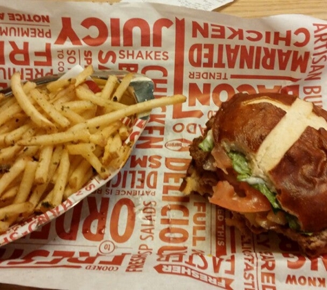 Smashburger - CLOSED - Troy, MI