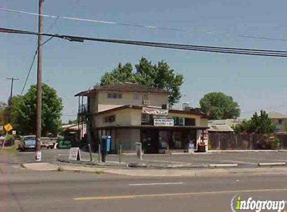 Elder Creek Market - Sacramento, CA