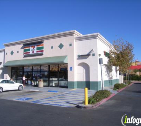 7-Eleven - Santa Clarita, CA