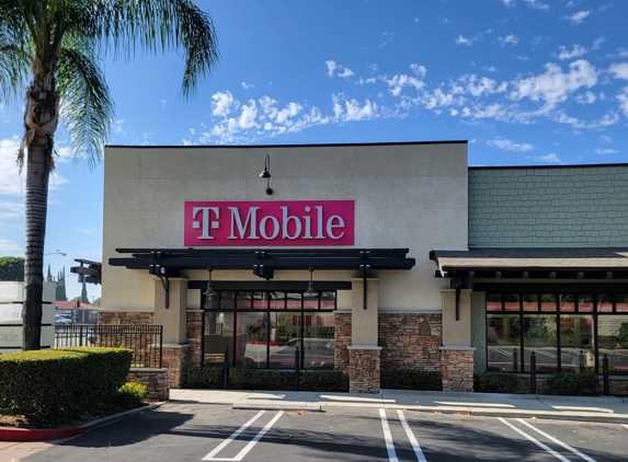 T-Mobile - Glendora, CA