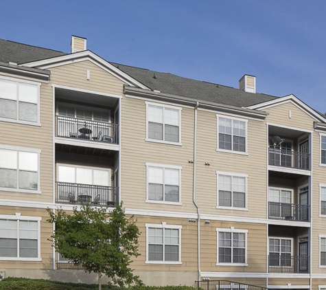 Creekside Crossing Apartment Homes - Lithonia, GA