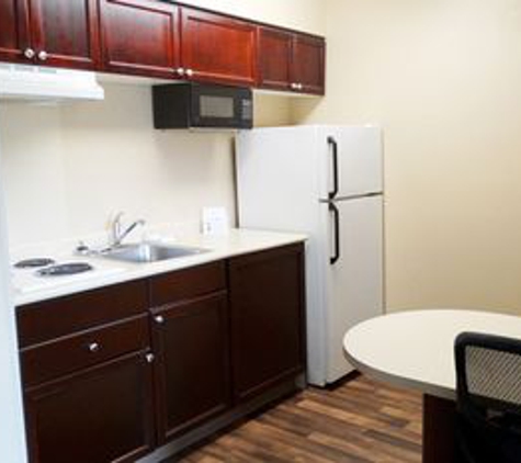 Extended Stay America Select Suites - Phoenix - Airport - E. Oak St. - Phoenix, AZ