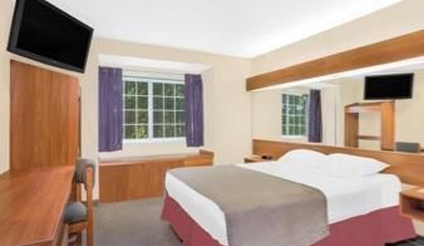 Microtel Inn & Suites by Wyndham Beckley East - Beckley, WV