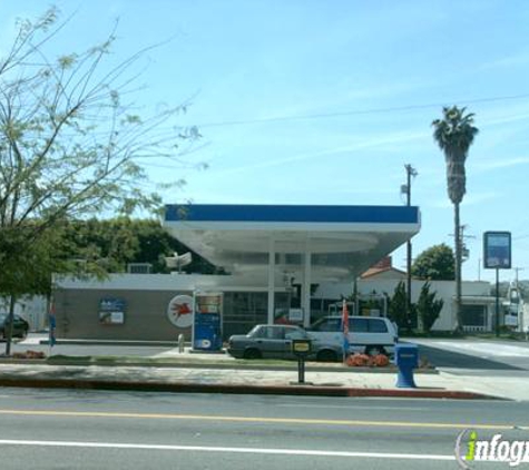 Mobil - Tarzana, CA