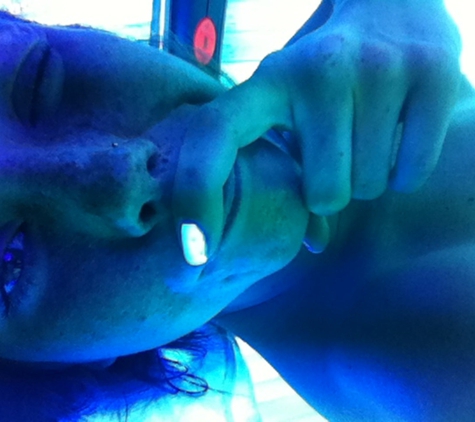 Beach Bum Tanning & Airbrush Salon - Huntington Station, NY