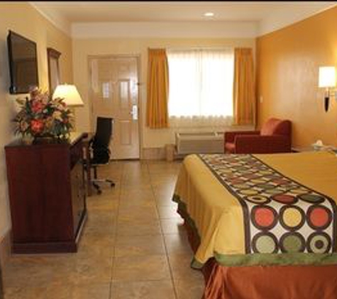 Texas Inn & Suites at La Plaza Mall and McAllen Airport - Mcallen, TX