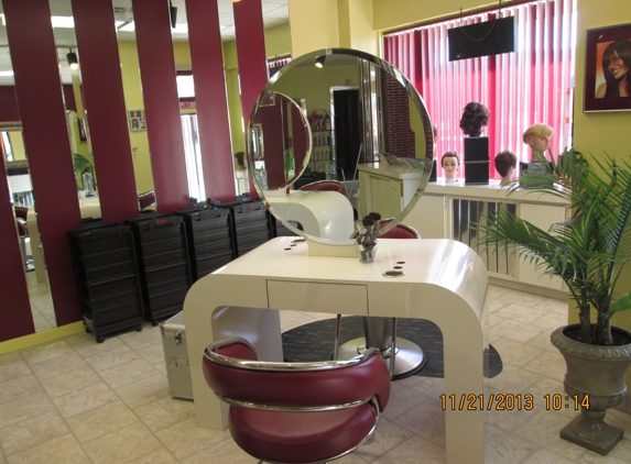 Marilyn'S Creation Salon & Spa - Willimantic, CT