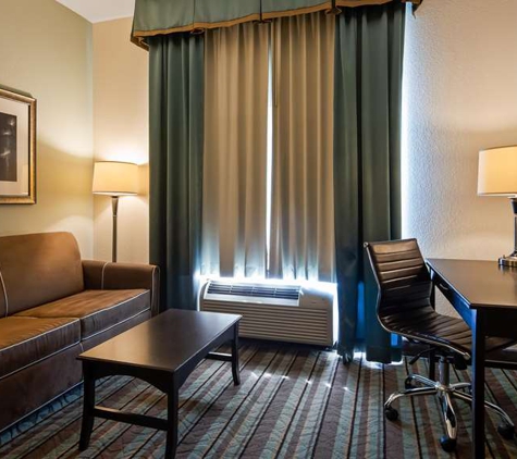 Best Western Plus Chain of Lakes Inn & Suites - Leesburg, FL