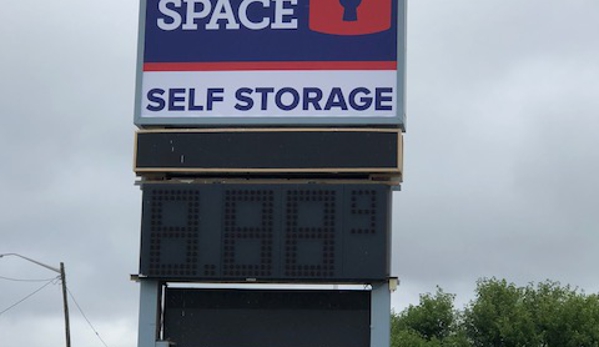 Store Space Self Storage - Indianapolis, IN