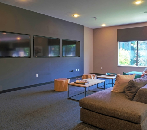 Parkway Apartments - Eden Prairie, MN