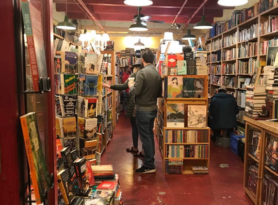 Lamplight Books - Seattle, WA