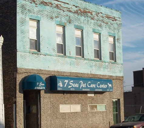 7 Seas Pet Care Center - Chicago, IL