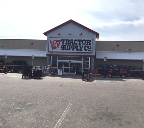 Tractor Supply Co - Great Bend, KS