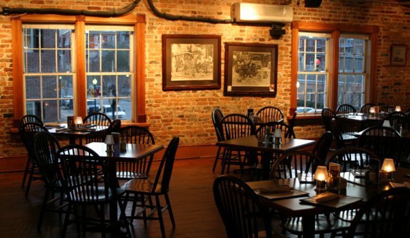 Captain Ratty's Seafood & Steakhouse - New Bern, NC