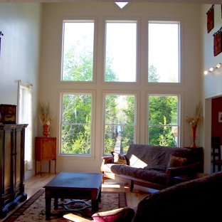 Farm House Cottage Vacation Rentals - Arcadia, MI