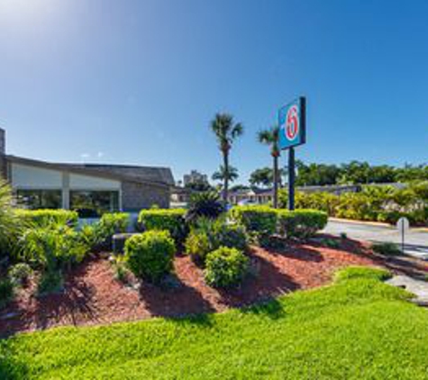 Motel 6 - North Fort Myers, FL