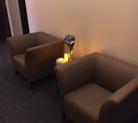 Hand and Stone Massage and Facial Spa - Phoenixville, PA