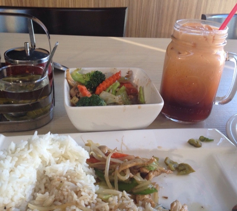 Nayada Thai Cuisine - Lakewood, CA