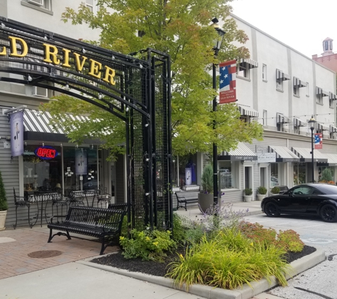 Gourmet Java Bistro - Rocky River, OH. OUTSIDE IN PLAZA VIEW