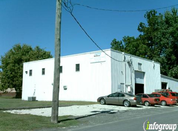 Johnson's Garage - Des Moines, IA