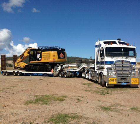 Dunstan's Low Loader Haulage - Luscombe, QLD