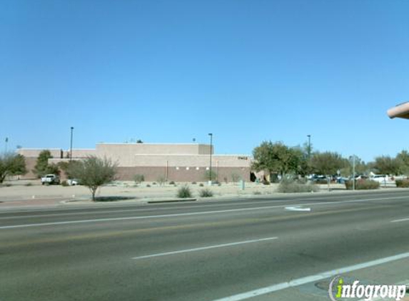 Phoenix Paradise Valley Senior - Phoenix, AZ