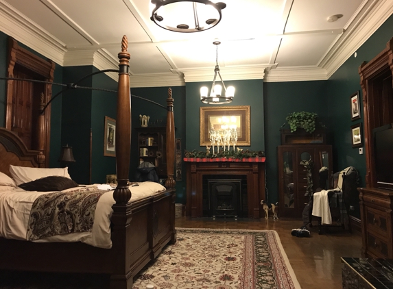 Reynolds Mansion Bed and Breakfast - Bellefonte, PA